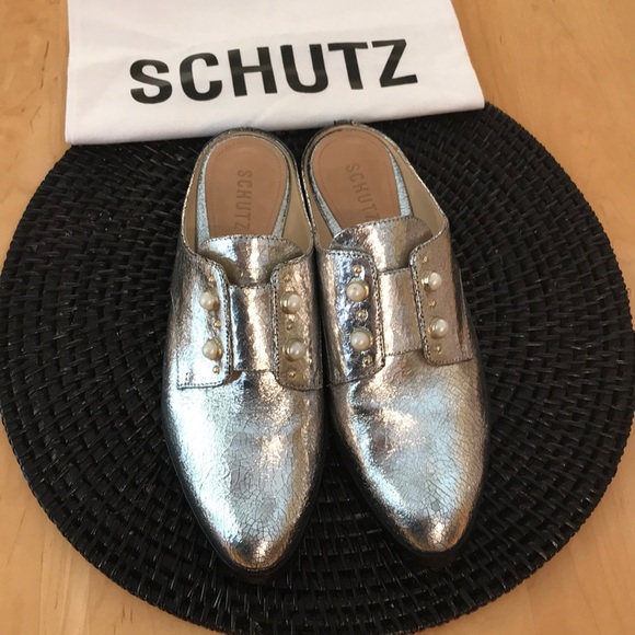 SHULTZ SILVER/PEARL Sz 10B(M) MULES - Picture 3 of 7